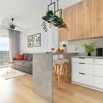 Apartmán Atrakcyjne Z Parkingiem & Balkonem By Renters *