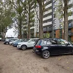 Apartmán Atrakcyjne Z Parkingiem & Balkonem By Renters Lodž
