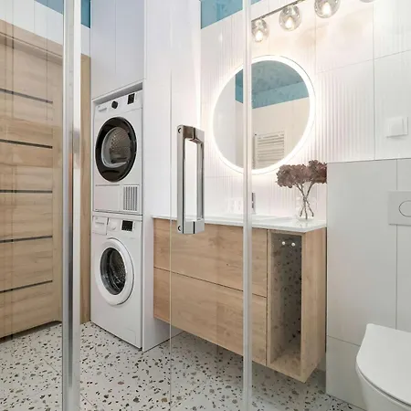 Atrakcyjne Z Parkingiem & Balkonem By Renters Apartmán *