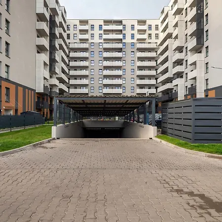 Apartmán Atrakcyjne Z Parkingiem & Balkonem By Renters *