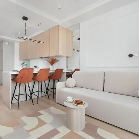 Atrakcyjne Z Parkingiem & Balkonem By Renters * Lodž