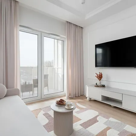 Atrakcyjny Z 2 Sypialniami, Parkingiem&balkonem By Renters Apartament