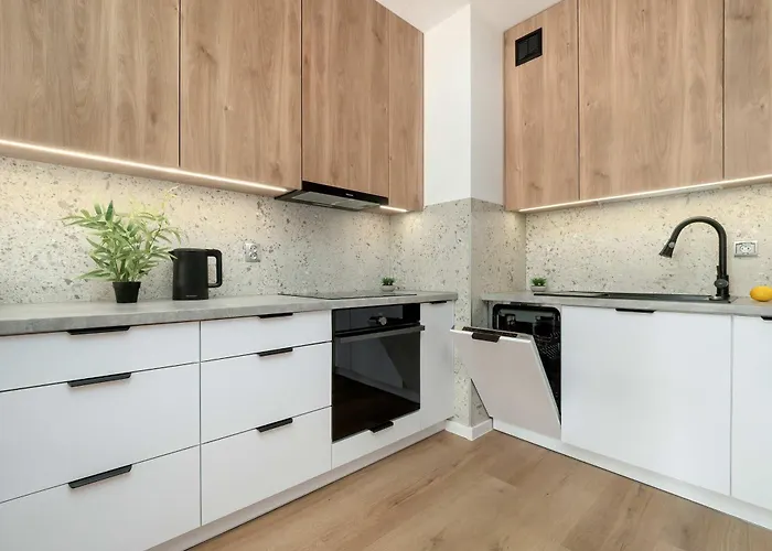 Atrakcyjne Z Parkingiem & Balkonem By Renters Łódź