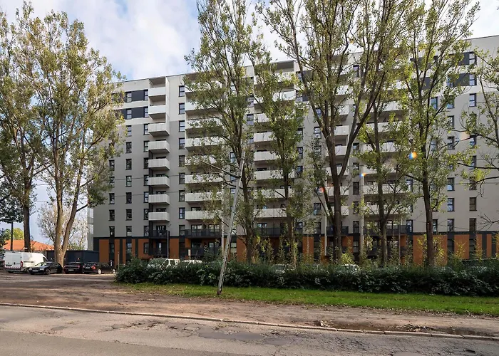 Atrakcyjne Z Parkingiem & Balkonem By Renters Lejlighed