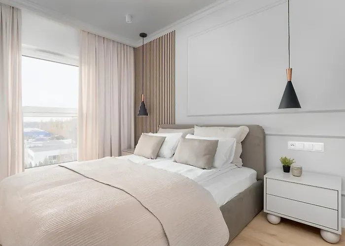 Atrakcyjne Z Parkingiem & Balkonem By Renters