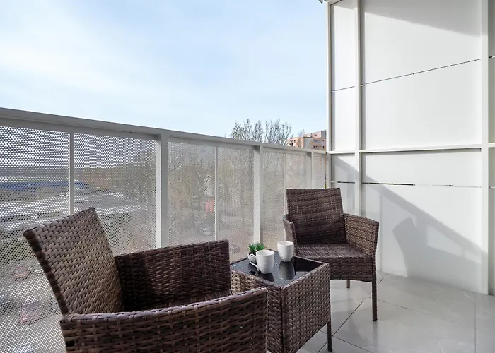 Lejlighed Atrakcyjne Z Parkingiem & Balkonem By Renters *