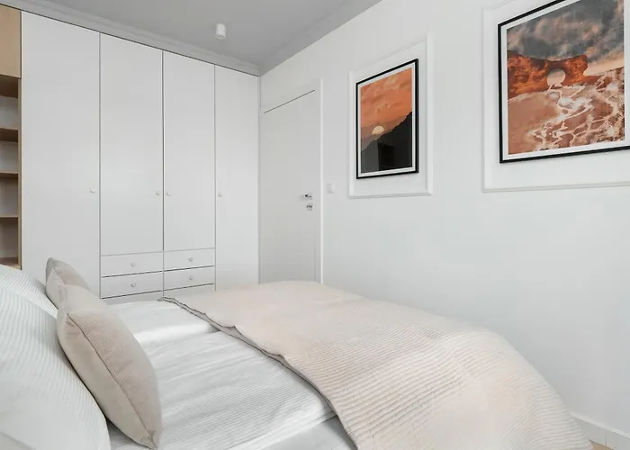 Atrakcyjne Z Parkingiem & Balkonem By Renters * לודז'