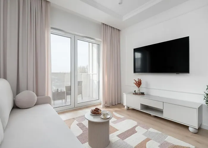 Atrakcyjne Z Parkingiem & Balkonem By Renters Lejlighed