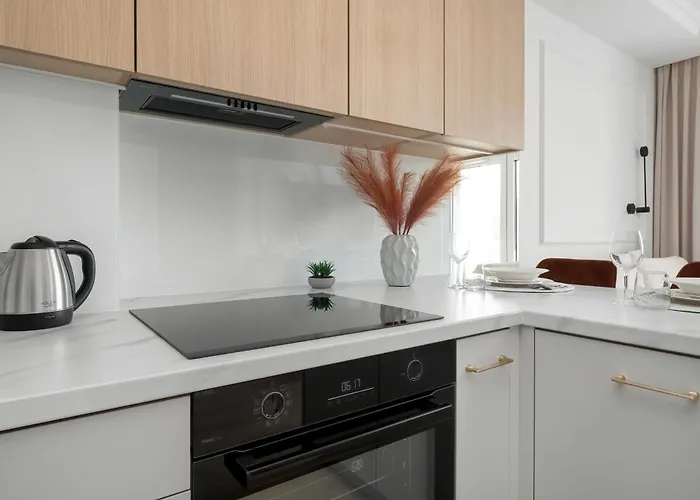 Atrakcyjne Z Parkingiem & Balkonem By Renters * לודז'