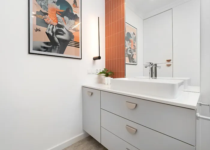 Atrakcyjne Z Parkingiem & Balkonem By Renters Lejlighed Łódź